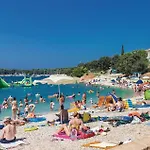 Stunning In Hébergement de vacances Štinjan