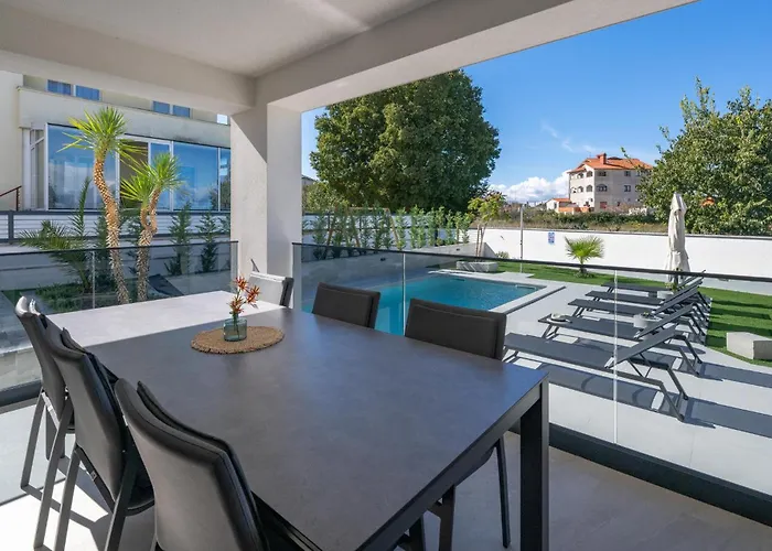 Stunning In With Wifi Holiday home Stinjan