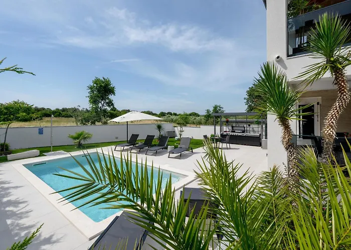 Stunning In With Wifi Holiday home Stinjan