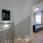 Ferienhaus Stunning In Štinjan