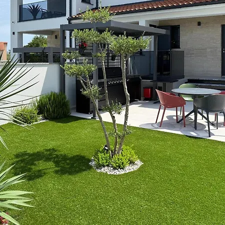 Stunning In With Wifi * Štinjan