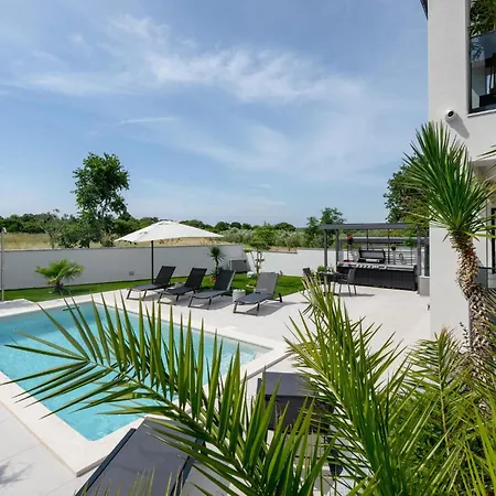 Stunning In With Wifi Vakantiehuis Štinjan