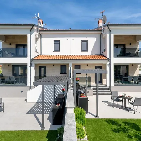 Stunning In With Wifi Štinjan