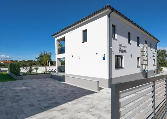 Vakantiehuis Stunning In With Wifi