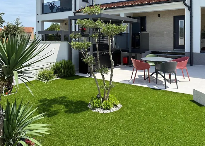 Stunning In With Wifi * Štinjan